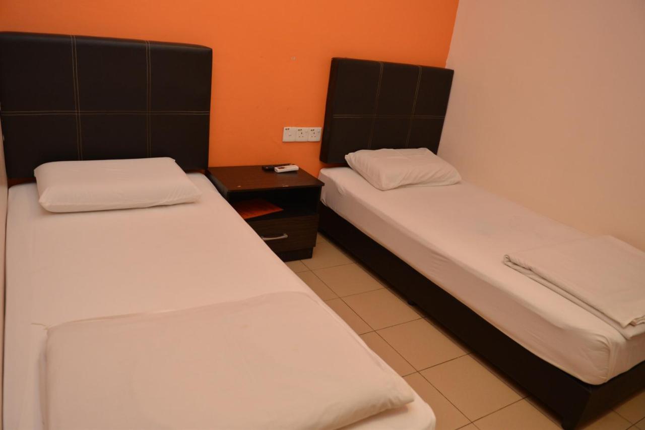 Gf Wonderful Hotel Pontian Kecil Eksteriør bilde